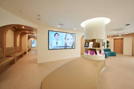 Slider image (3) Hugo Plastic Surgery
